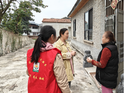 温泉街道花坛社区：“香城代办”进家门 暖心服务零距离
