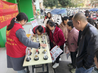 浮山街道长安社区：多元宣传进商超 织密安全防护网