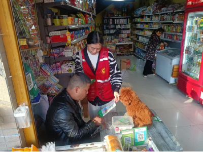 温泉街道希望桥社区：分类宣传进商铺 绿色理念共践行