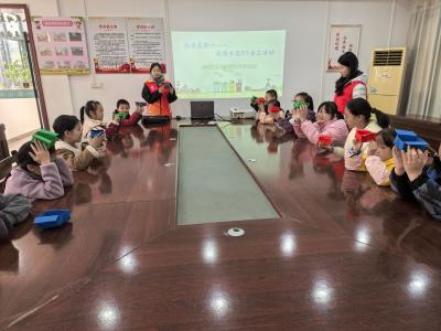 南山社区这场DIY活动让垃圾分类“活”起来