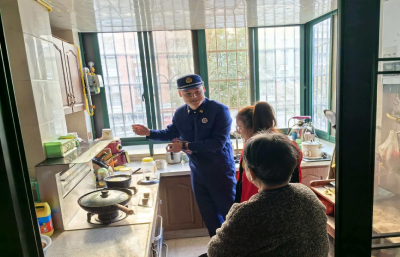 浮山街道书台社区：消防关怀进家门 安全守护暖民心