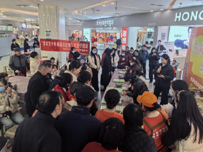 温泉街道学府社区：浓浓饺子香 暖暖邻里情