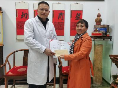 慰问模范典型 传递冬日温情