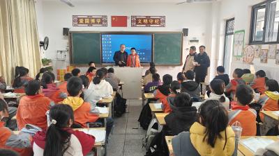 市第六小学：拾金不昧暖人心 六小学子展风采