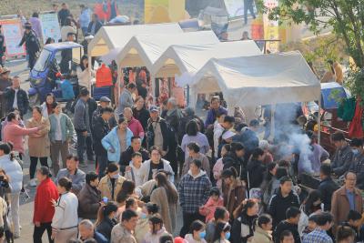 组图：赶“大集”，人气旺 