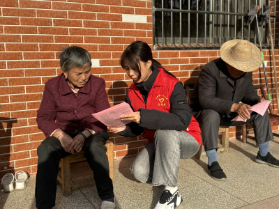 高桥镇高桥村：田间地头讲政策 贴心服务暖民心