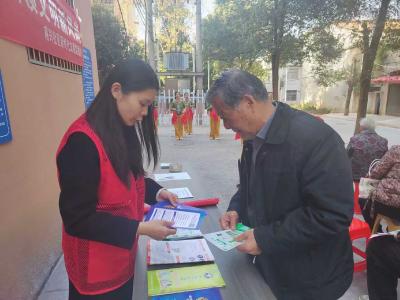 甫兴社区：垃圾分类齐参与 引领文明新风尚