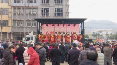 咸安：桂乡赶集福满路 大幕盛会烟火浓