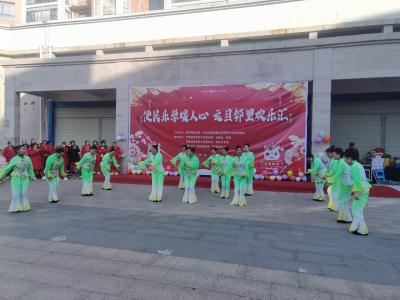 凤凰社区：便民乐学暖人心 