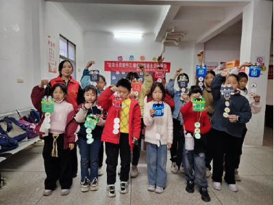 环城社区：垃圾分类做手工，绿色创意暖生活