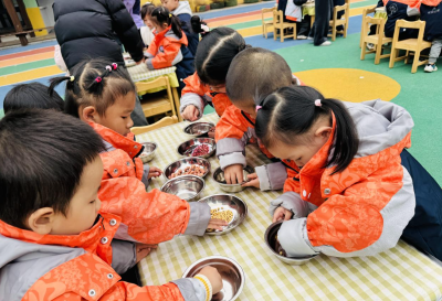 萌娃显身手！咸安区两所幼儿园举办自理技能竞赛活动