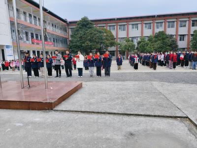 贺胜桥镇：宪法之声传万家  平安建设护民生