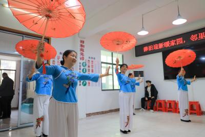 邻里欢聚祥和苑 欢歌乐舞迎元旦