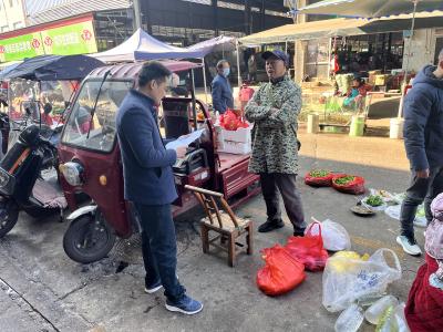 区人社局养老待遇资格认证服务直达群众身边