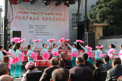 咸安：“戏曲进社区”让文化遗产“活”在百姓身边