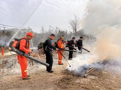 大幕乡举行森林防灭火联合演练