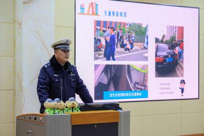 咸安交管进校园 趣味宣讲筑安全