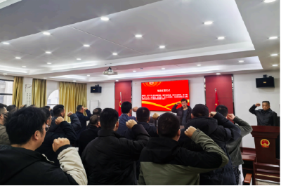 咸安区住建局多措并举开展“宪法宣传周”活动 法治精神深入人心