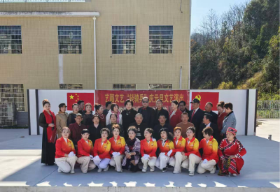 潜山村“民心广场”落成 文艺汇演庆民生暖人心