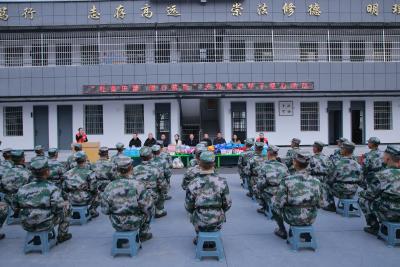 （只做不发）咸安：“桂乡护蕾·暖心赋能”行动温暖励志学子