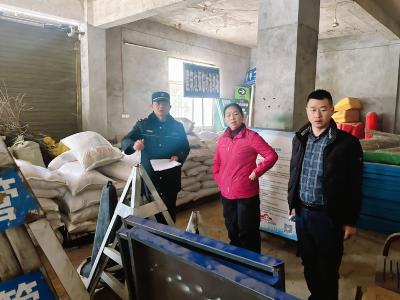 咸安城管全面部署落实低温雨雪冰冻灾害天气应急工作