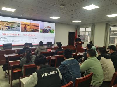  向阳湖镇第二期“向阳学堂”开讲：充电蓄能强本领，学用结合办实事