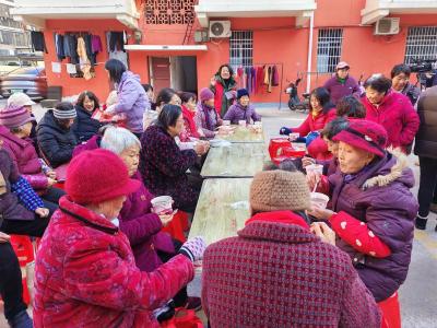 桂花路社区：粥香暖腊八 平安伴我行