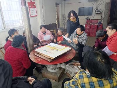 向阳湖镇宝塔社区开展“敲门行动” 筑牢冬季安全防线