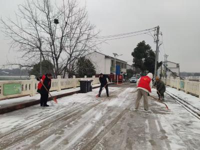 官埠桥镇：雪停不松劲 除患护民生