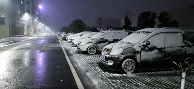 瑞雪策马赋新程