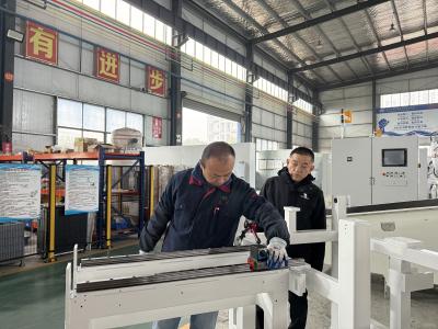 调研龙头企业 研判产业脉搏 咸安区工业行业协会精准助力汽车装备产业提质增效