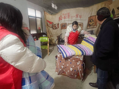 马桥镇：雪冬走访送温暖 安全叮嘱护平安