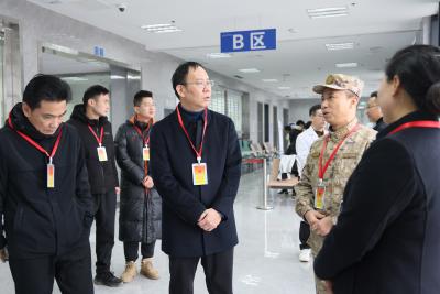 咸安区第二批征兵体检启动 应征青年接受祖国挑选