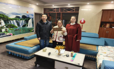 浮山街道：悬挂光荣牌 温暖军属心