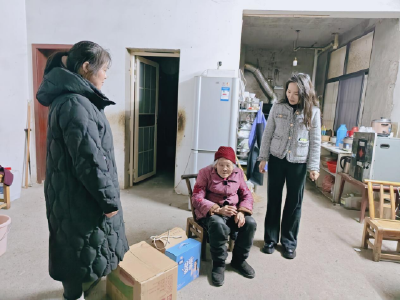 泉塘社区开展“迎新春 送关怀”走访慰问活动