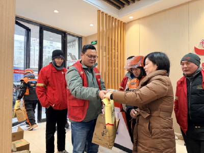 温泉街道：暖“新”慰问传关爱 凝聚治理新力量