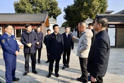 区领导带队检查安全生产工作并开展春节走访慰问活动 守牢安全生产底线 护航群众平安祥和过节