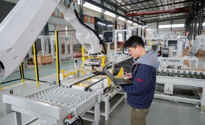 从农田边小作坊到大会“获奖专业户”，咸安这家企业靠什么逆袭？