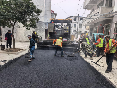 温泉街道黄畈社区：道路升级焕新颜 铺就民生“幸福路”