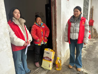马桥镇潜山村：慰问送温暖 帮扶暖人心