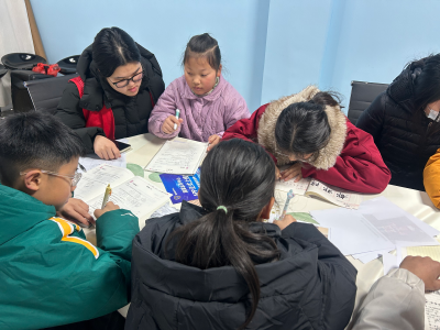 凤凰社区：寒假学堂开班 护航青少年成长