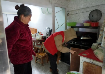金叶社区开展防一氧化碳中毒专项行动 守护居民冬季安全  