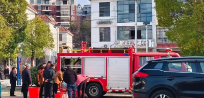 藏蓝守护“不打烊” 新春暖意“警”相随