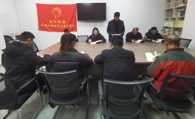 向阳湖镇铁铺村：书香润乡村 交流促提升