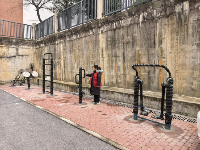 温泉街道银桂社区：聚焦民生办实事 老旧小区焕新貌  