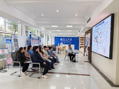 区人社局开展就业服务专题培训活动