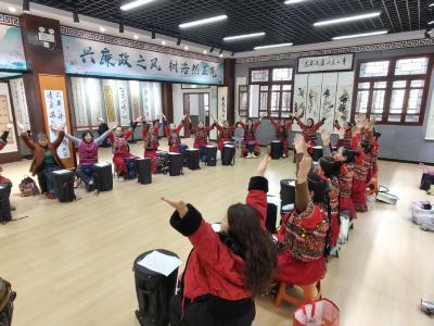 横沟桥镇：文艺赋美助力2026咸宁马拉松