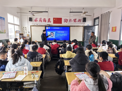 汀泗桥镇：禁毒反诈进校园 守护少年助成长