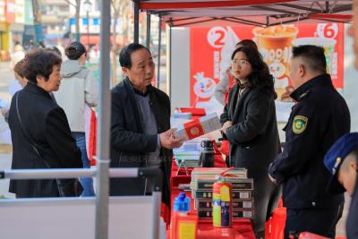 咸安区市场监督管理局：筑牢维权屏障 守护群众消费权益
