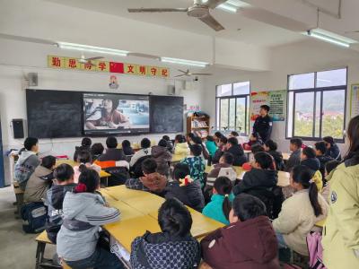 桂花镇：禁毒宣传进校园 筑牢青春“防护墙”